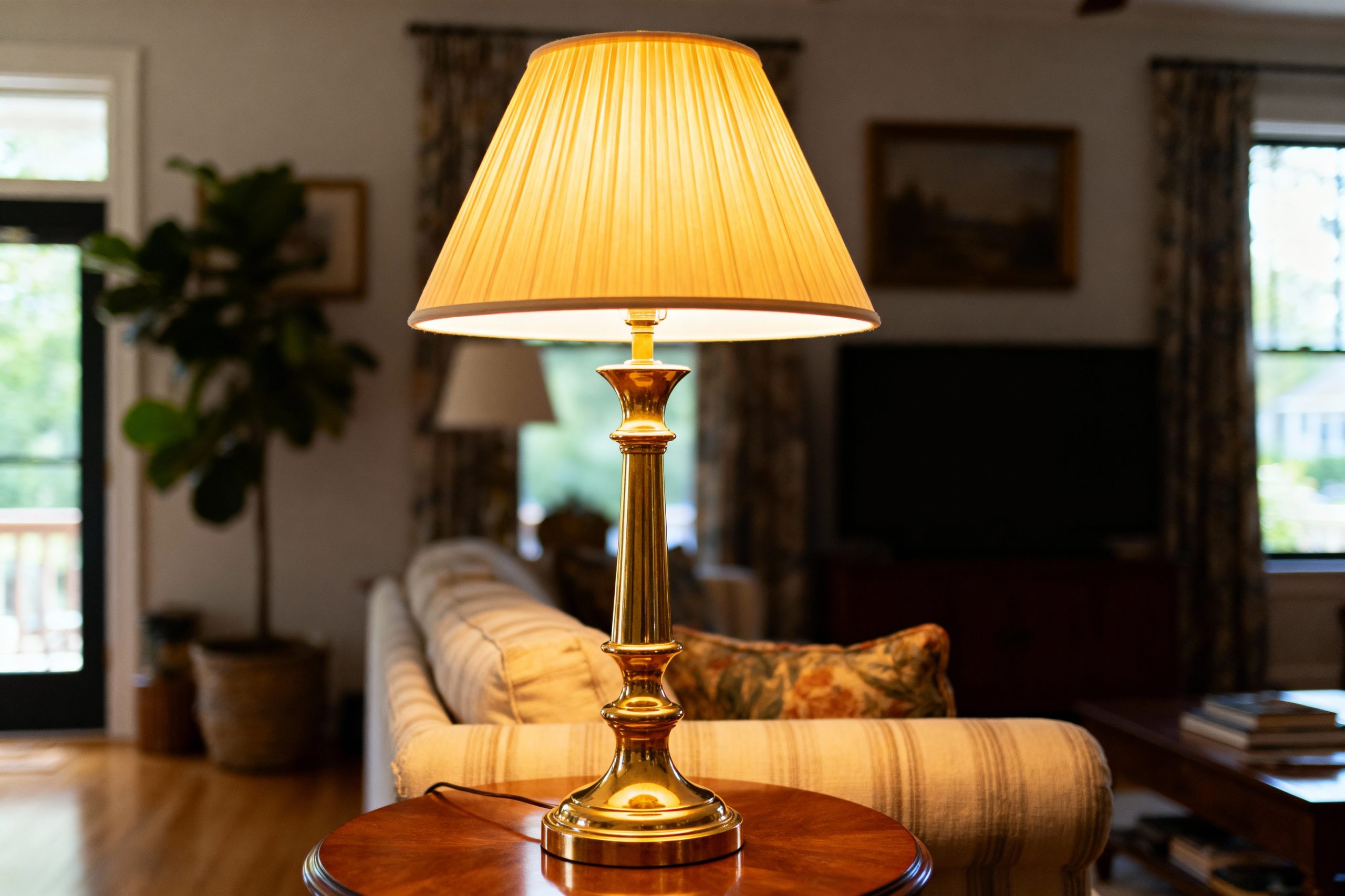 What Are the Best Frederick Cooper Lamps for Your Home?