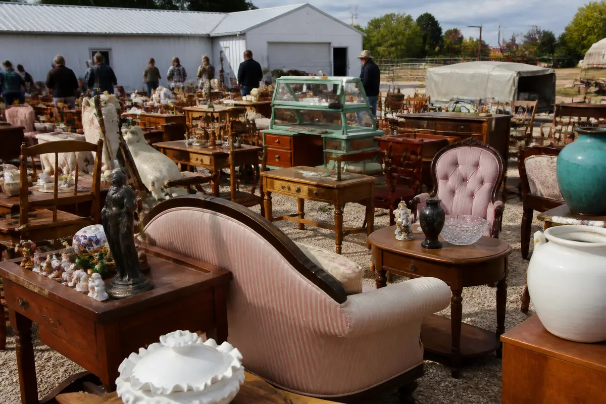 pexels-michal-pech-213601-757318 (1) Antique furniture and collectibles displayed at a Wellington, Colorado auction outdoors on sunny day